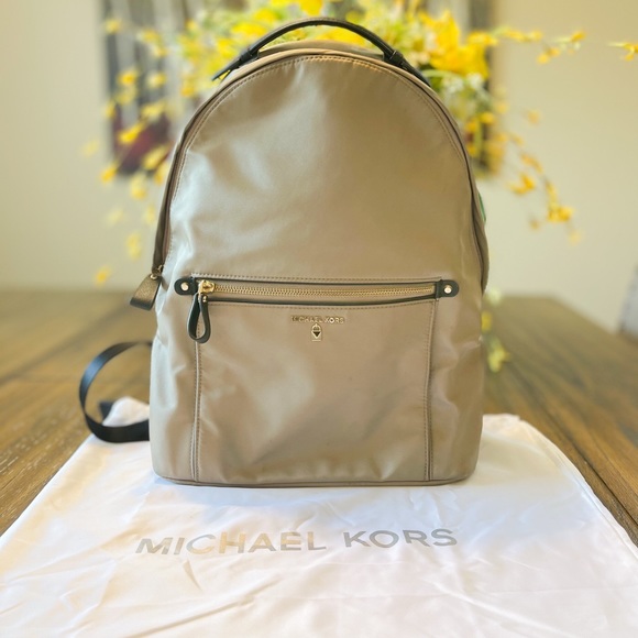 Michael Kors Handbags - MICHAEL KORS Kelsey large Backpack